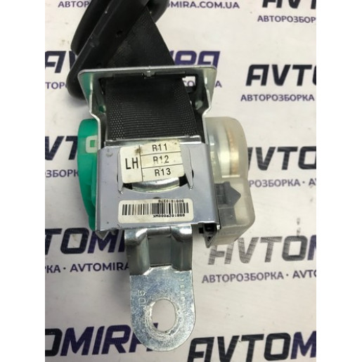 Ремень безопасности задний левый Hyundai i30 2007-2012 898102R000